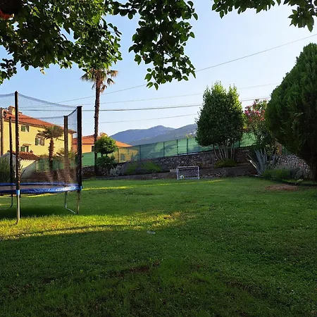 Apartment Peruc With Big Terrace And Beautiful Garden Icici